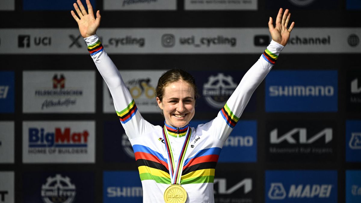 Cycling world champ on sale
