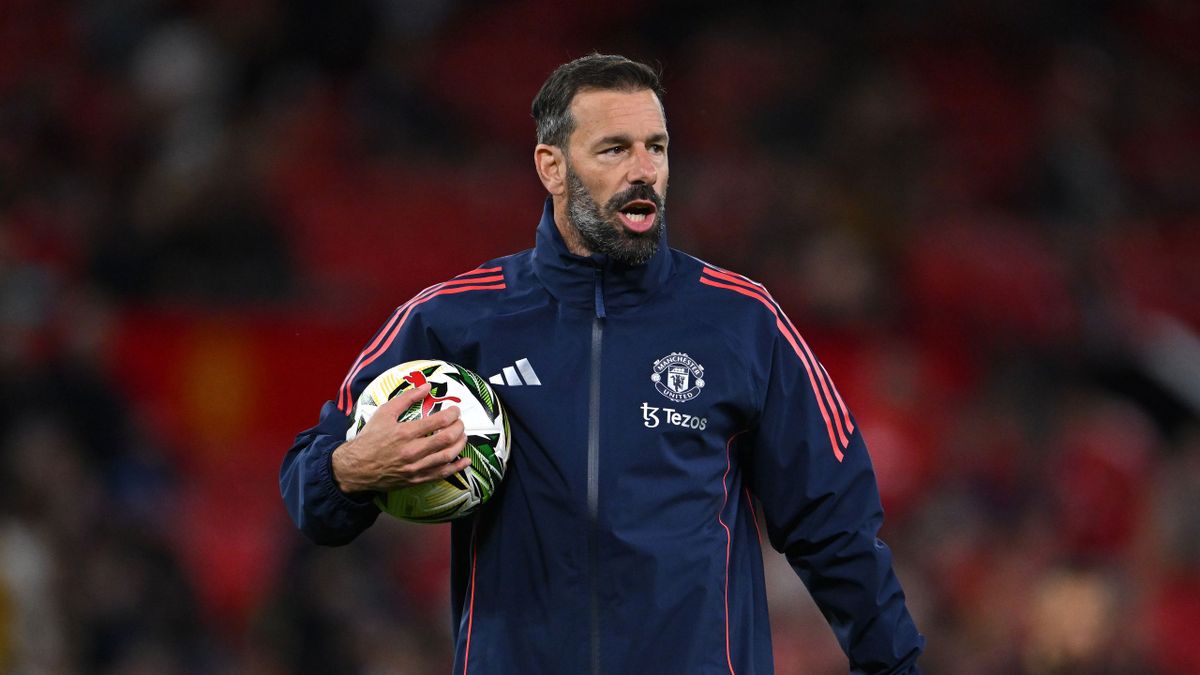 Manchester United Sacks Erik Ten Hag After Disastrous Start to Season 