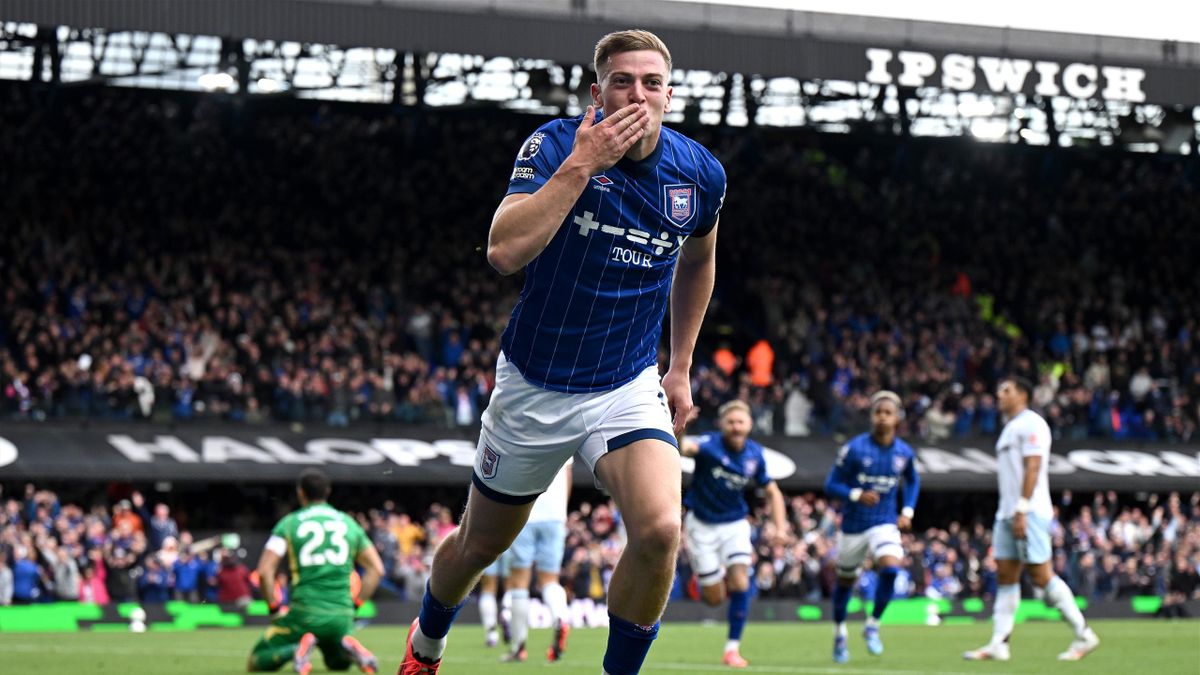Ipswich Town 2 2 Aston Villa Unai Emery s side denied chance to go top of Premier League after thrilling draw Eurosport