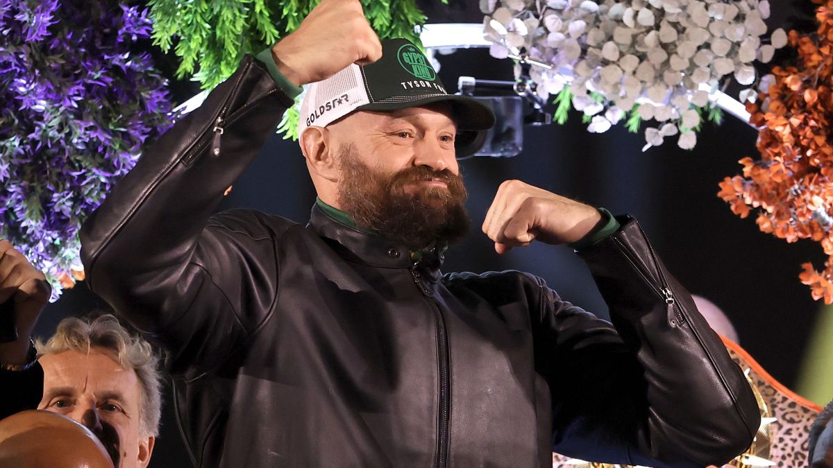 Usyk v Fury 2: Tyson Fury's beard 'violated' WBC rules, Oleksandr Usyk's camp claims, but WBC president backs Briton - Eurosport