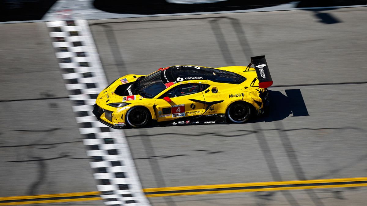 A corvette-es Tommy Milner beintett, mivel szerinte Farfus szándékosan ...