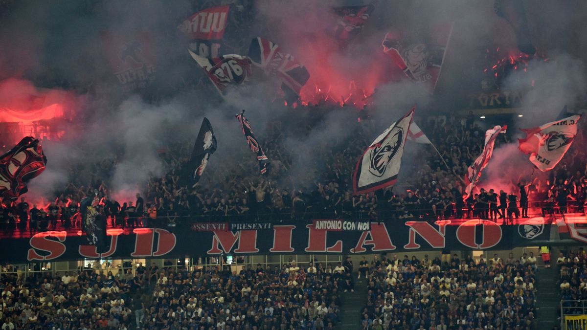 La curva Sud a Scaroni: 