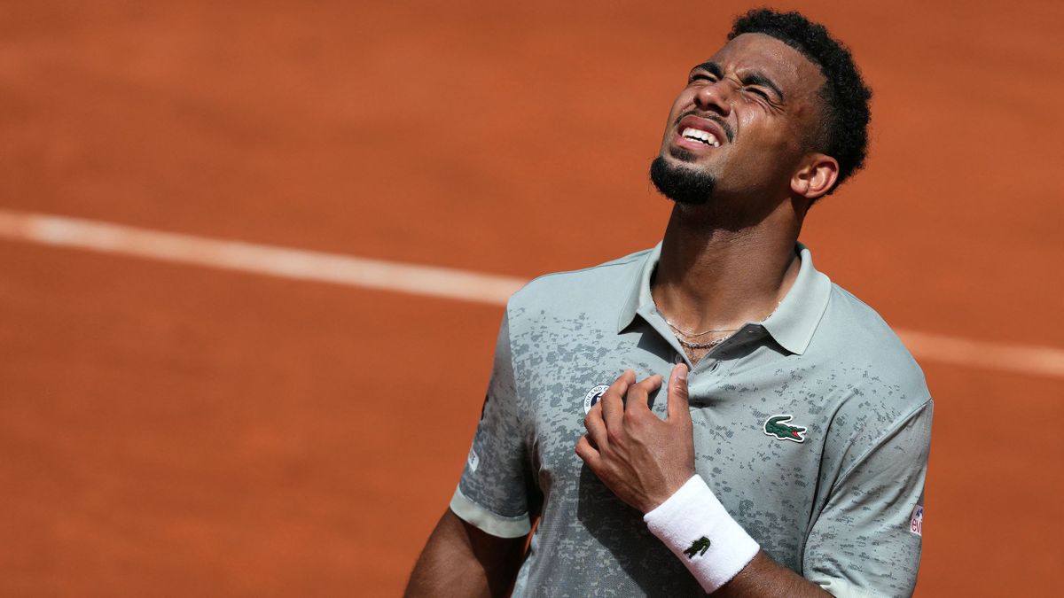 Roland-Garros 2025 - Arthur Fils souffre d'une fracture de fatigue et ...