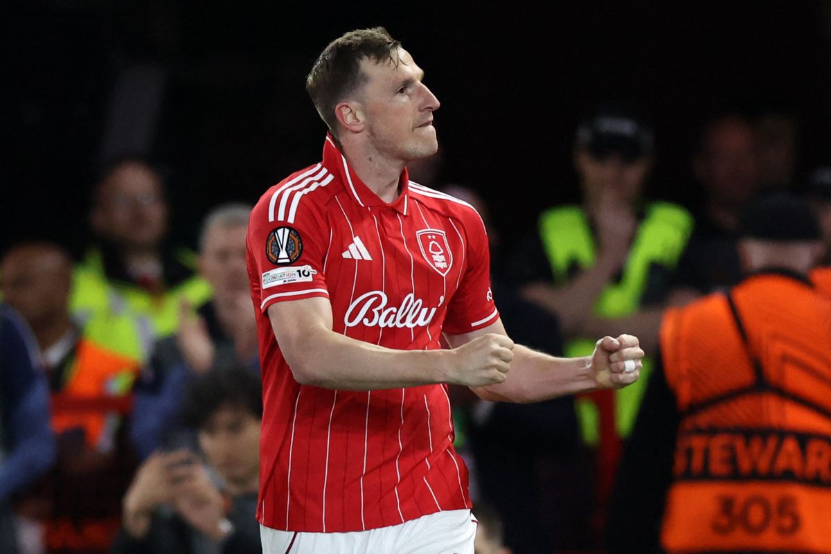 Chris Wood castiga al Aston Villa con un penalti y da ventaja al Nottingham Forest en las semifinales de la Europa League — image 4