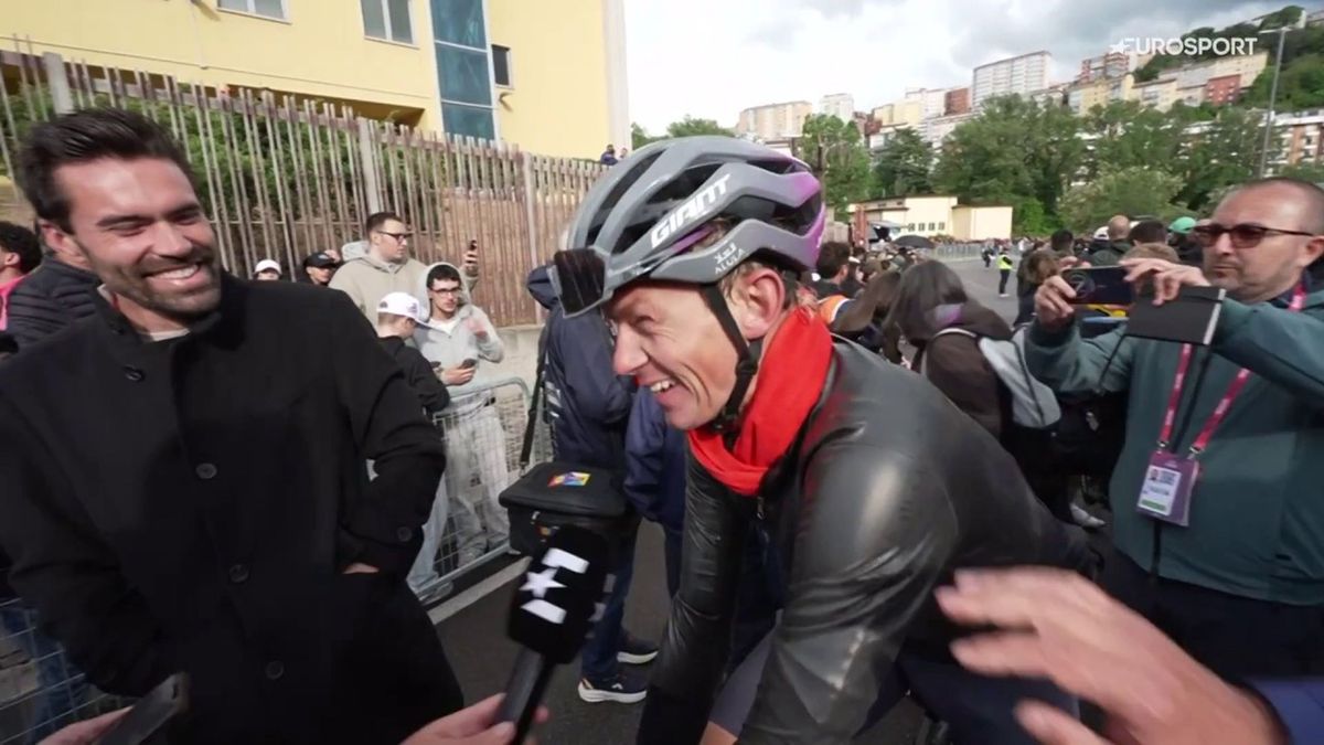 Tom Dumoulin onder de indruk na ijskoude en knotsgekke Giro-etappe ...