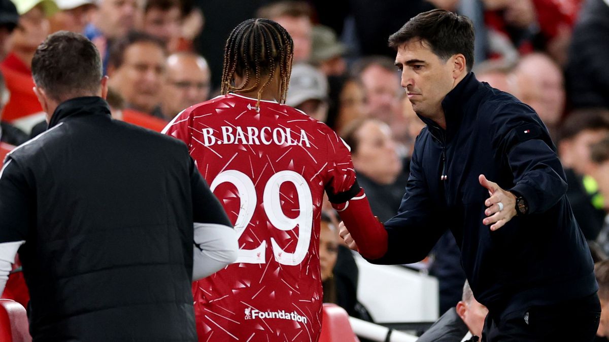 Anunțul făcut de Iraola cu privire la Barcola, pe care l-a schimbat la  pauza meciului cu Atletico - Eurosport