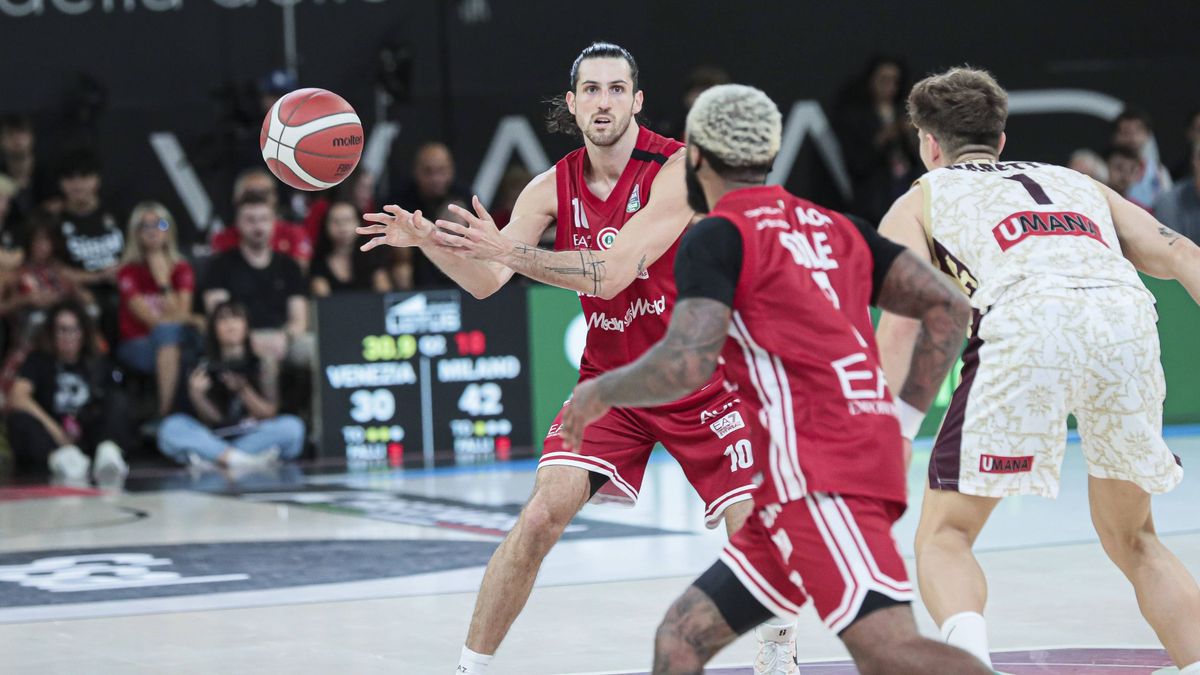 Supercoppa, Olimpia Milano-Reyer Venezia 94-87: l'Armani alza il trofeo ...
