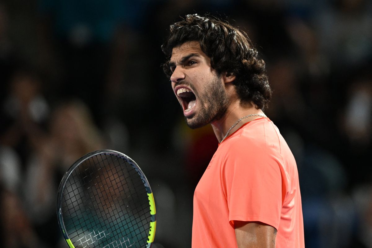 A qué hora juega Carlos Alcaraz? Horario de su partido en la final de Tokio  frente a Jiri Lehecka - Cómo verlo en TV y online streaming - Eurosport
