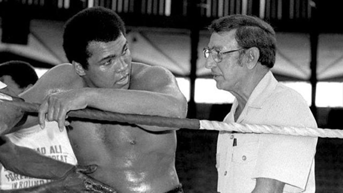 Muhammad Ali, 'The Greatest' champion in sports, dies at 74