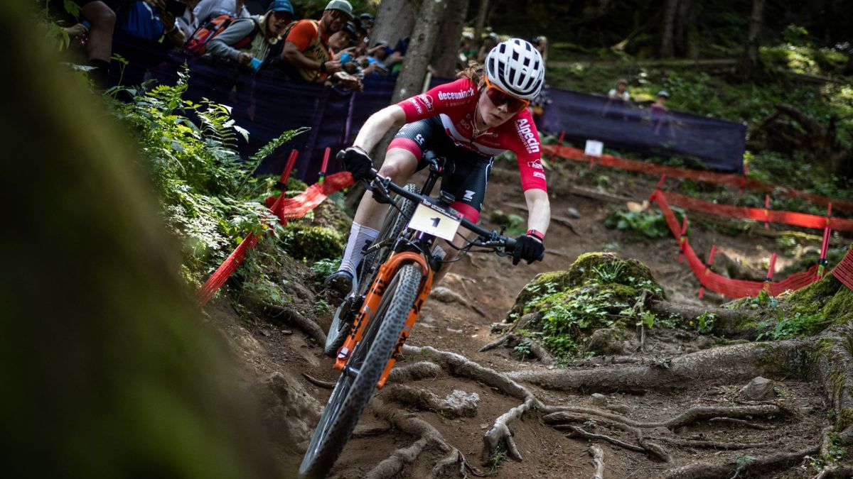 UCI Mountain Bike World Series Cross-country Olympic World Cup - Womens elite live