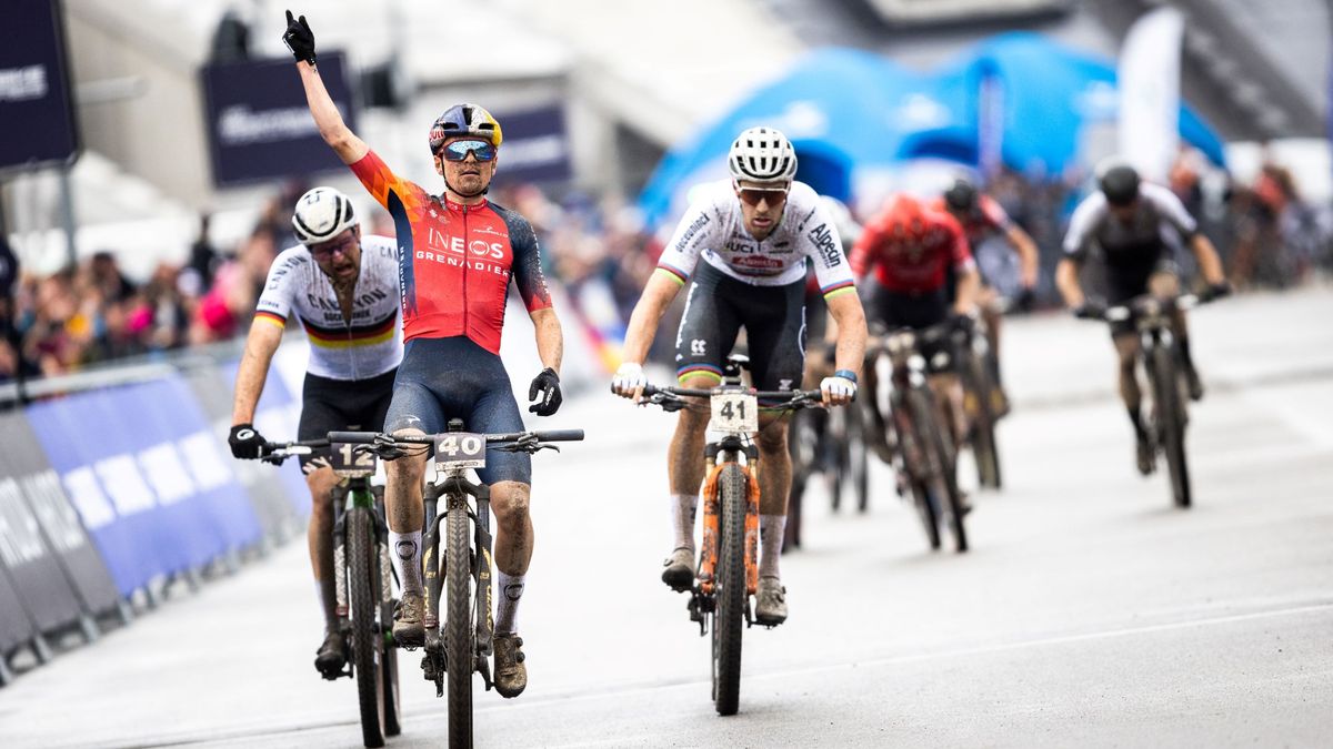 UCI Mountain Bike World Series 2023 as it happened - Tom Pidcock claims sensational win in mens short-track