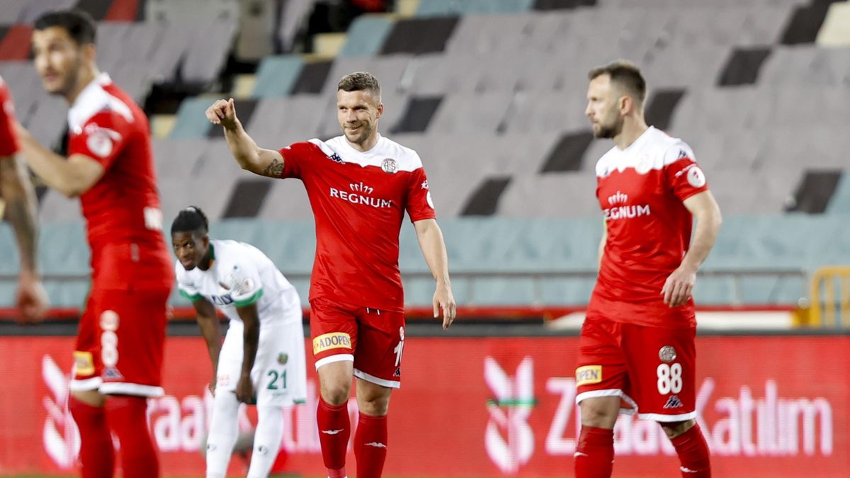 Lukas Podolski trifft für Antalyaspor
