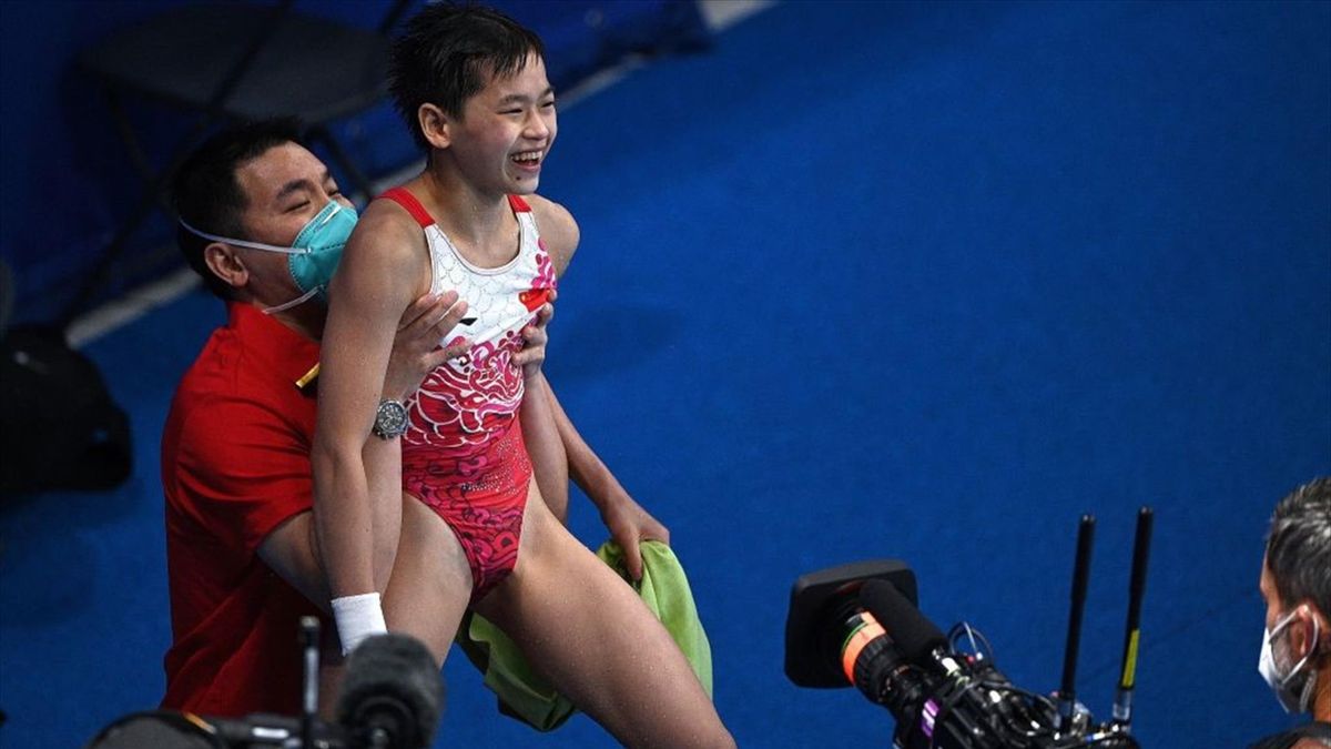 QUAN Hongchan, 14 anni e 130 giorni, medaglia d'oro nei tuffi dalla piattaforma 10 metri - Tokyo 2020