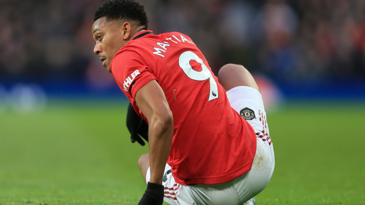 MANCHESTER, ENGLAND - DECEMBER 15: Anthony Martial of Man Utd looks dejected during the Premier League match between Manchester United and Everton FC at Old Trafford on December 15, 2019 in Manchester, United Kingdom. (Photo by Simon Stacpoole/Offside/Off