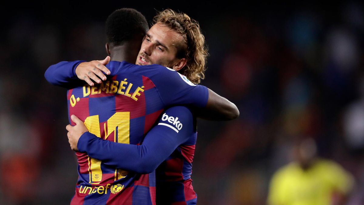 Ousmane Dembélé et Antoine Griezmann se félicitent sous le maillot du FC Barcelone, le 24 septembre 2019.