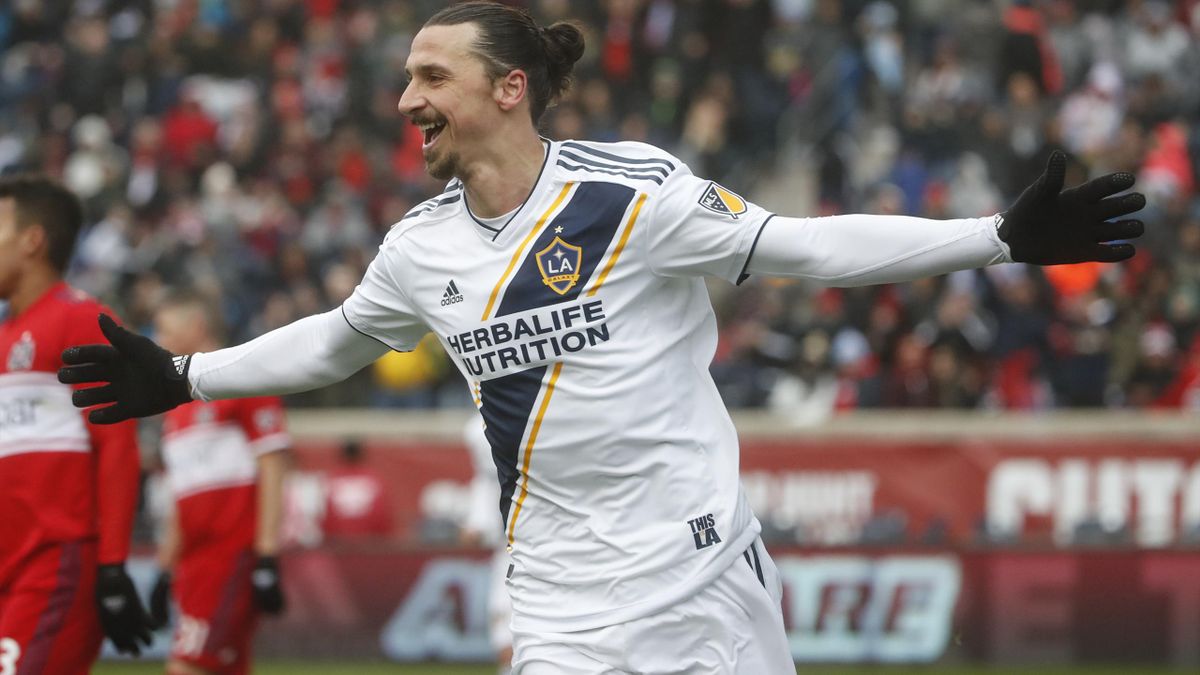 Zlatan Ibrahimovic I Am Football Auf Deutsch