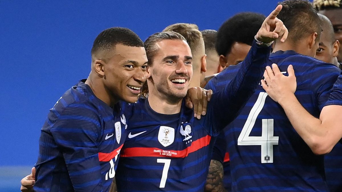 Mbappe and Griezmann celebrate