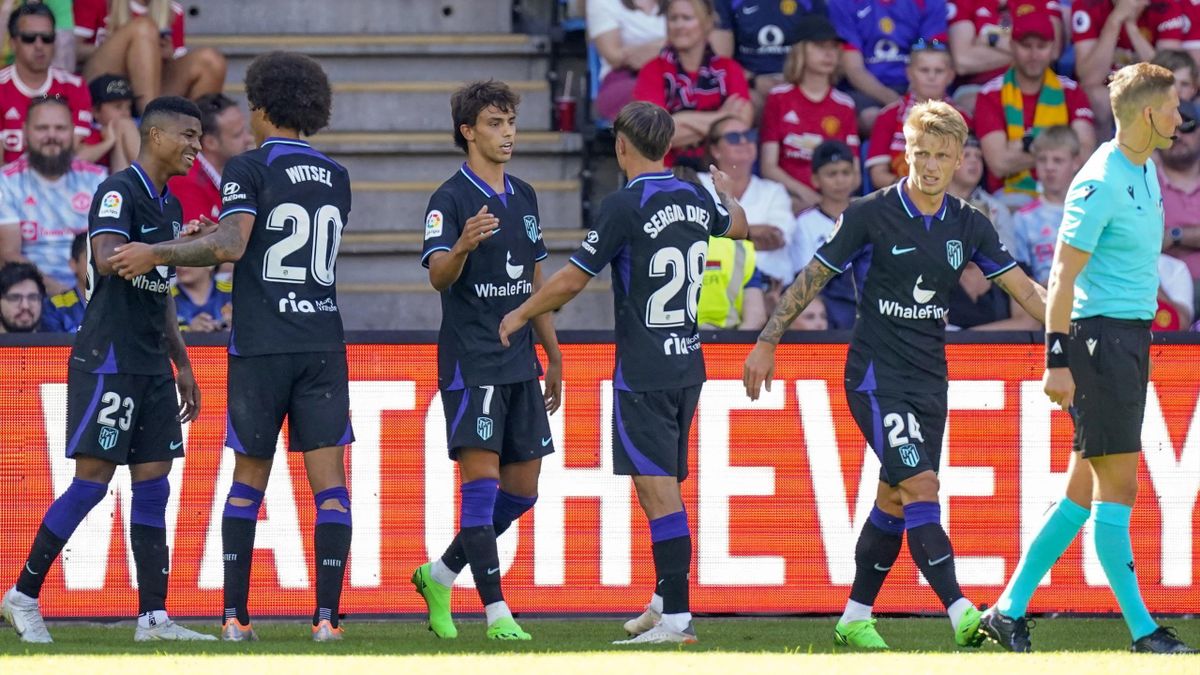 Atletico Madrid's Joao Felix (3-L) celebrates after scoring a goal during the friendly soccer match between Atletico Madrid and Manchester United at the Ullevaal stadium in Oslo, Norway, 30 July 2022. (Futbol, Amistoso, Noruega)