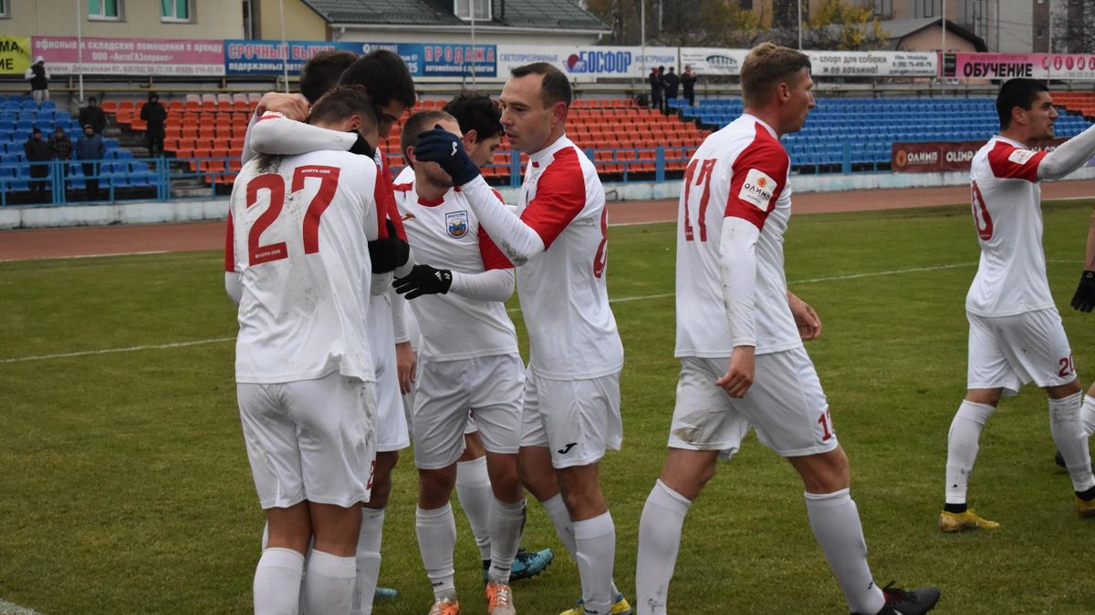 3 futbolista pfl diskvalificirovany za