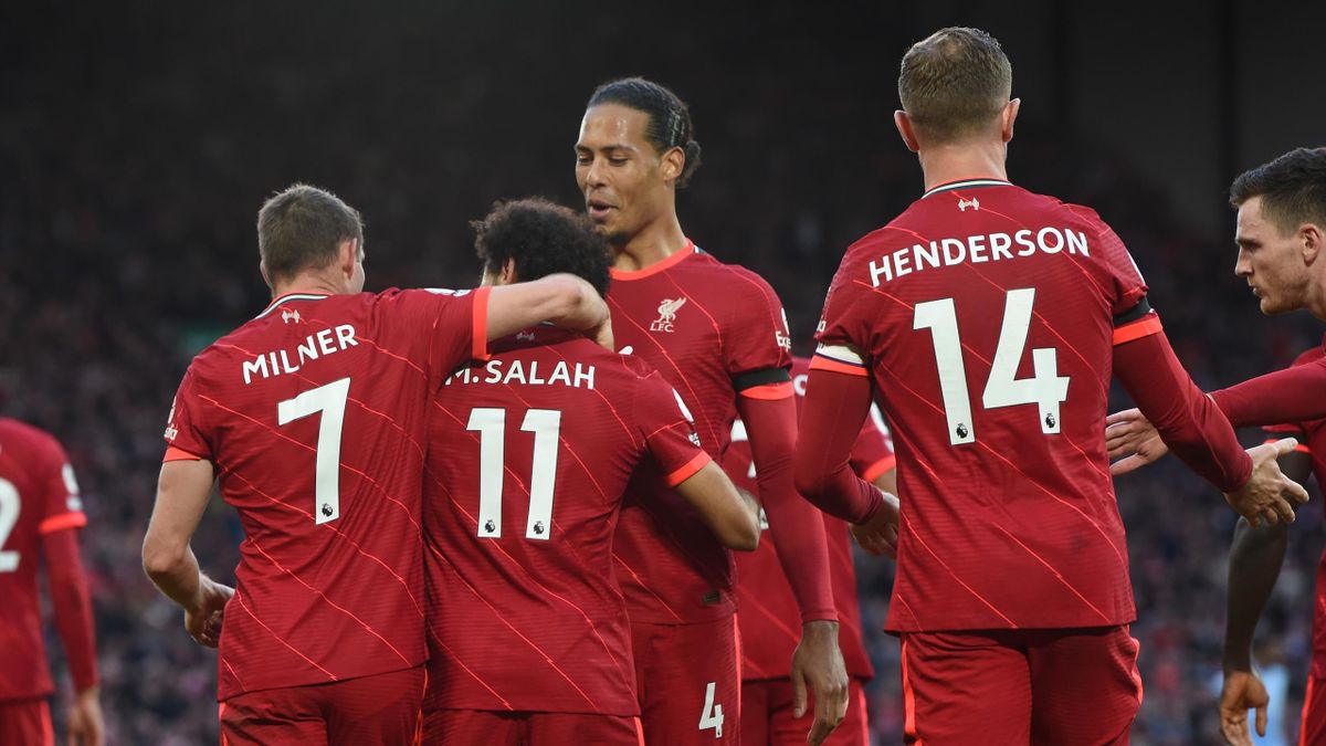 James Milner, Mohamed Salah, Virgil van Dijk und Jordan Henderson vom FC Liverpool (v. l. n. r.)