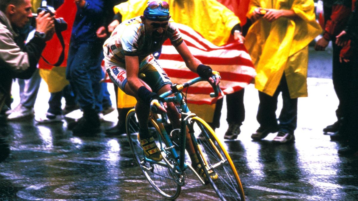 Marco Pantani's 2000 Tour de France bike fetches €66,000 at auction