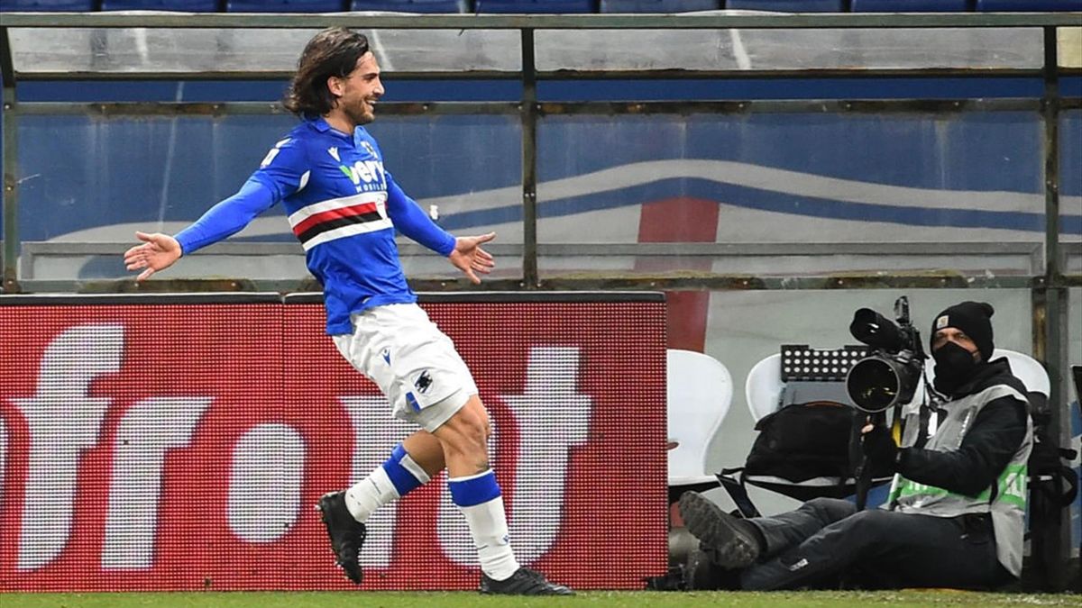 Ernesto Torregrossa esulta dopo il gol segnato in Sampdoria-Udinese