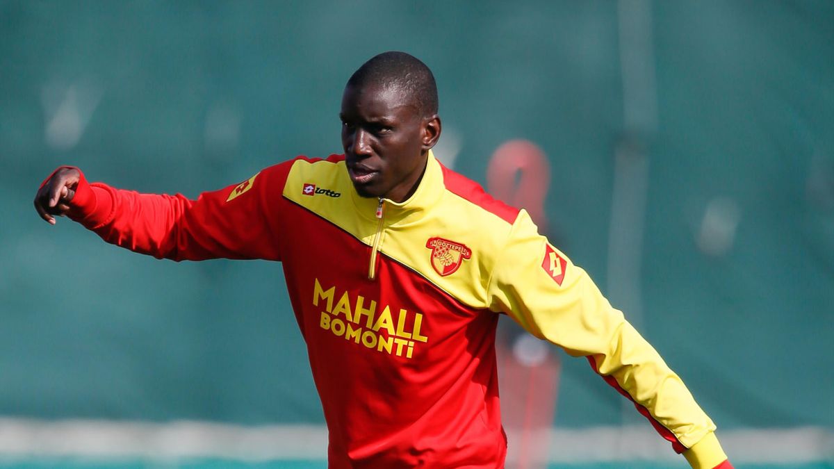 Demba Ba Trabzonspor Macinda Sans Bekliyor Eurosport