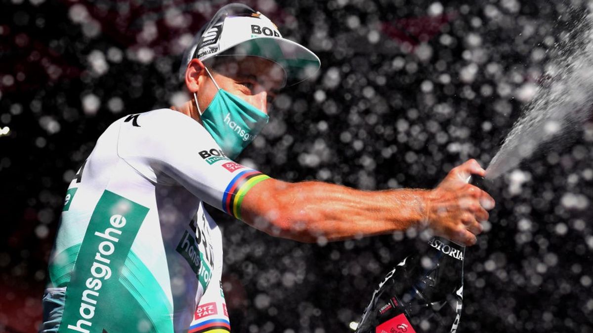 Peter Sagan sul podio di Foligno dopo la vittoria - Giro d'Italia 2021
