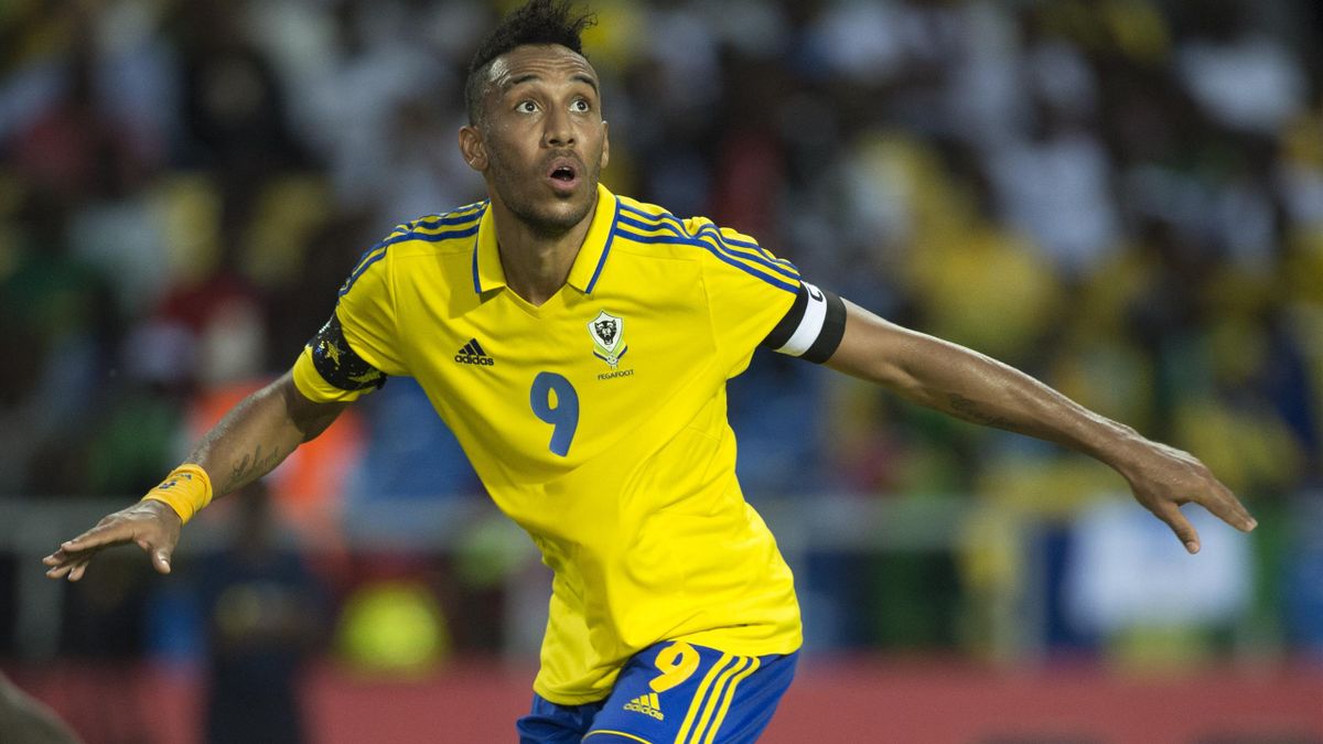Pierre Emerick Aubameyang of Gabon during the Group A match between Gabon and Burkina Faso at Stade de L'Amitie on January 18, 2017 in Libreville, Gabon.