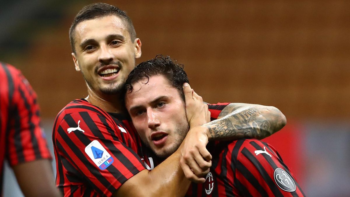 Milan-Bologna, Serie A 2019-2020: Rade Krunic (a sinistra) e Davide Calabria (a destra) del Milan (Getty Images)