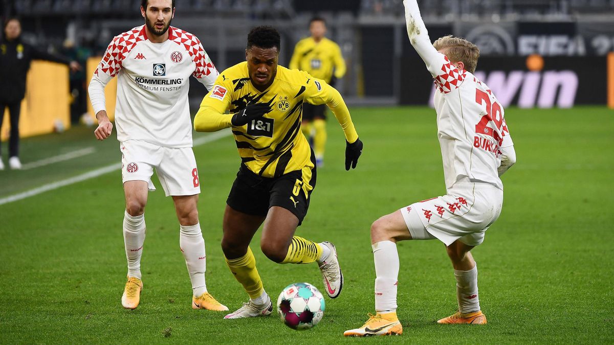 Dan-Axel Zagadou von Borussia Dortmund