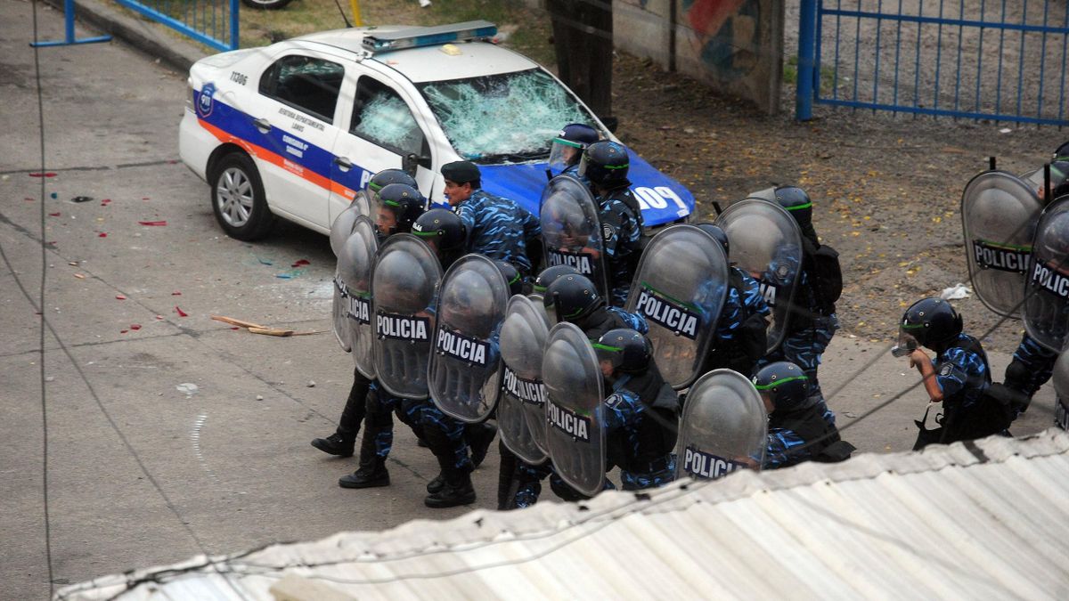 Match abandoned as violence continues to plague Argentine game Eurosport