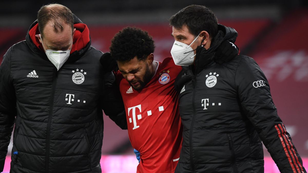 Bayerns Serge Gnabry (mitte) verletzte sich gegen Mainz 05