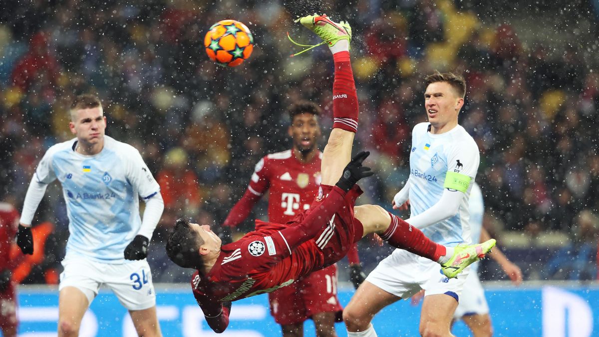 Robert Lewandowski trifft per Fallrückzieher - Dynamo Kiew vs. FC Bayern München