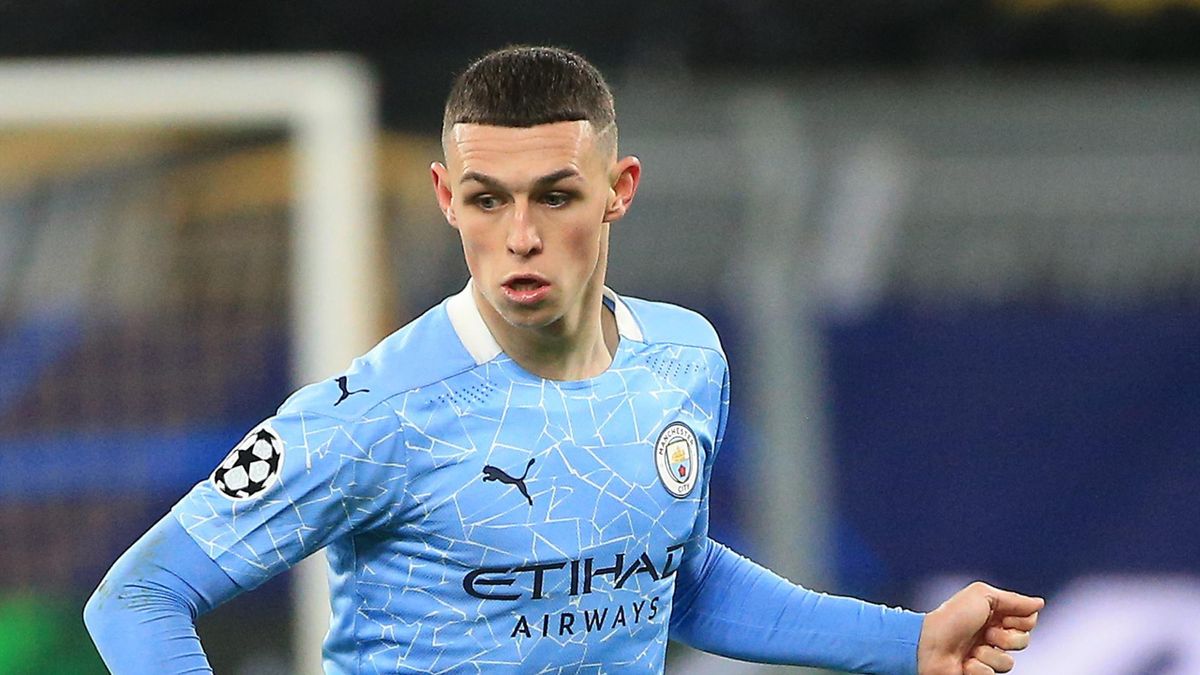 De 24-años 171 cm de altura Phil Foden en 2024 foto