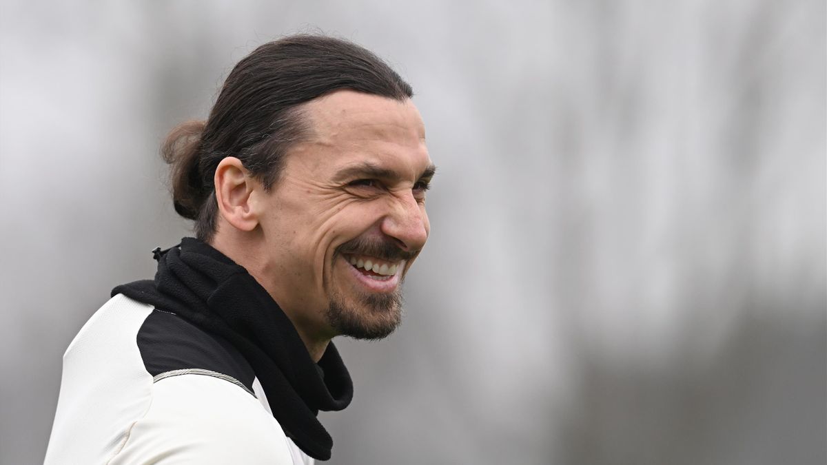 Zlatan Ibrahimovic of AC Milan smiles during AC Milan training session at Milanello on March 17, 2022 in Cairate, Italy.
