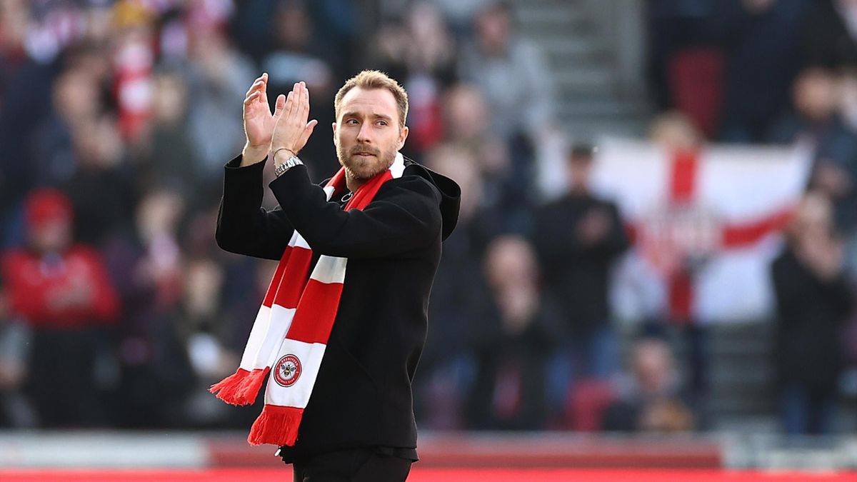 New signing Christian Eriksen of Brentford acknowledges the fans prior tothe Premier League match between Brentford and Crystal Palace at Brentford Community Stadium on February 12, 2022 in Brentford, England
