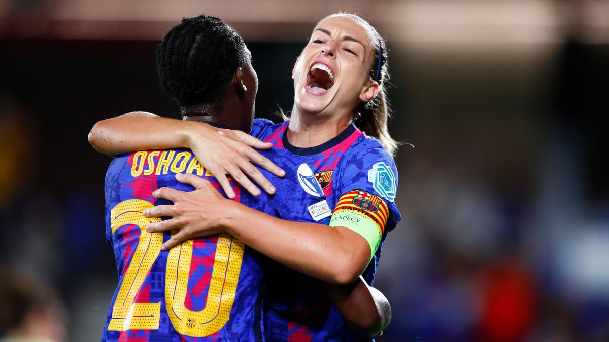 Alexia Putellas of FC Barcelona celebrates scoring the second goal during the UEFA Women's Champions League group C match between FC Barcelona and Arsenal WFC at Estadi Johan Cruyff on October 05, 2021 in Barcelona, Spain