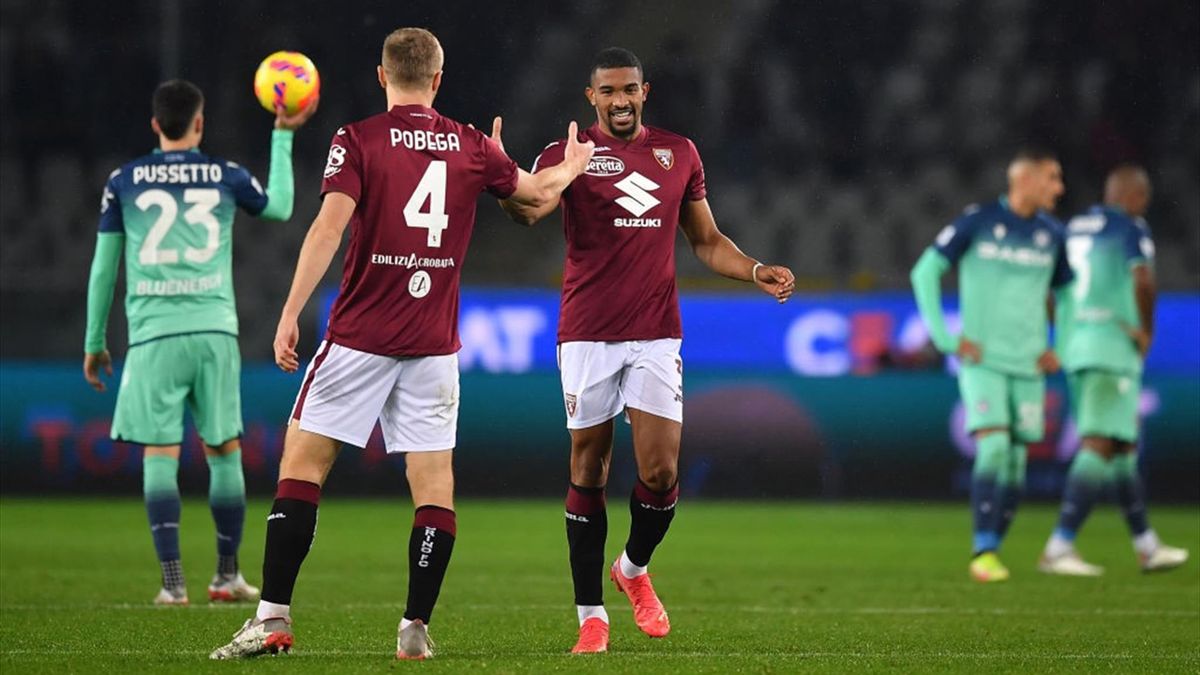 Bremer esulta con Pobega per un gol durante Torino-Udinese - Serie A 2021/2022