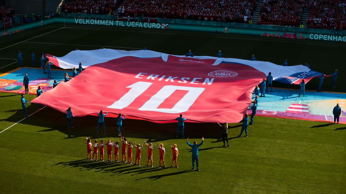 EM 2021: Emotionaler Gruß an Christian Eriksen beim Spiel Dänemark gegen Belgien - Eurosport