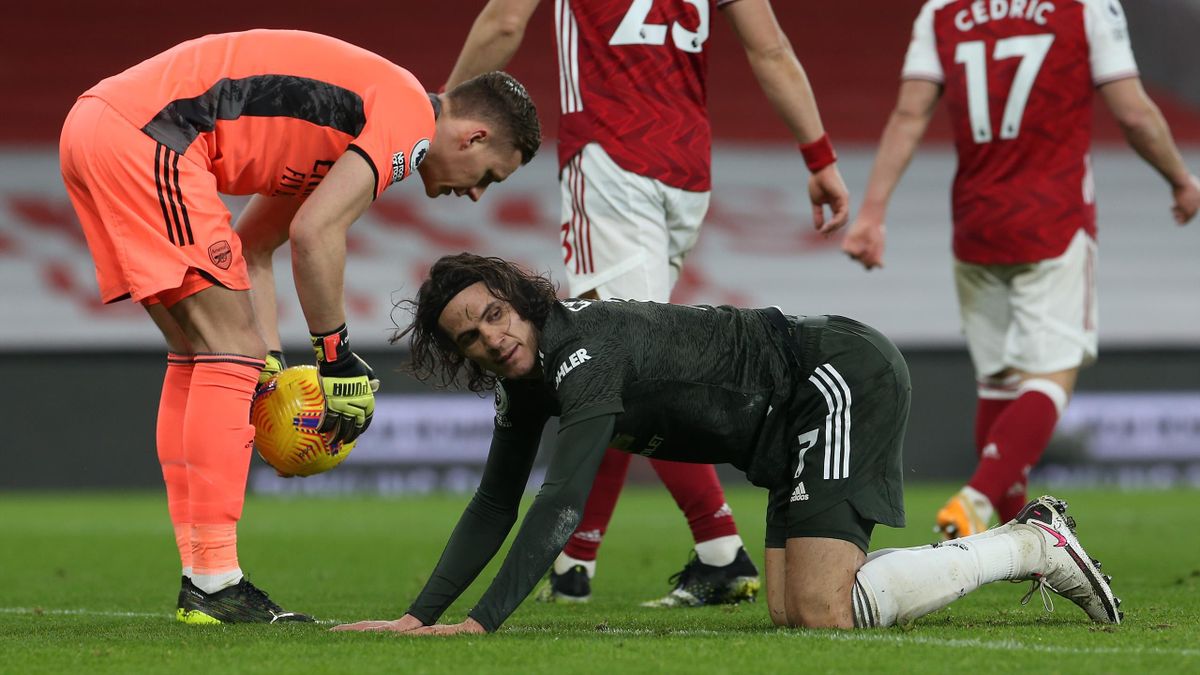 Edinson Cavani of Manchester United shows his disappointment at a missed chance during the Premier League match between Arsenal and Manchester United at Emirates Stadium on January 30, 2021 in London, England