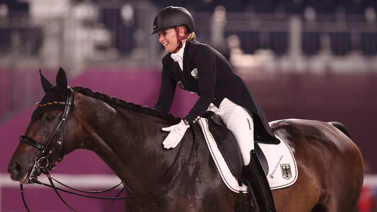 Weltcupfinale Dressurreiten Jessica von BredowWerndl hat Titel verteidigt Isabell Werth auf