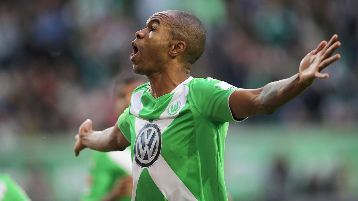Naldo Quitte Wolfsburg Pour Rejoindre Schalke 04 Eurosport