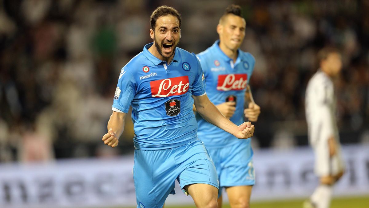Les 10 infos mercato qui vous ont échappé lundi (Higuain, Balotelli