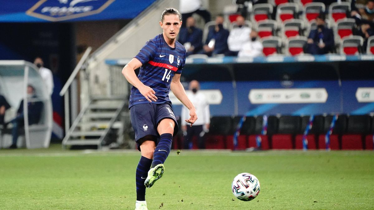 La Composition Des Bleus Face A L Allemagne Rabiot Et La Triplette Griezmann Mbappe Benzema D Entree Eurosport