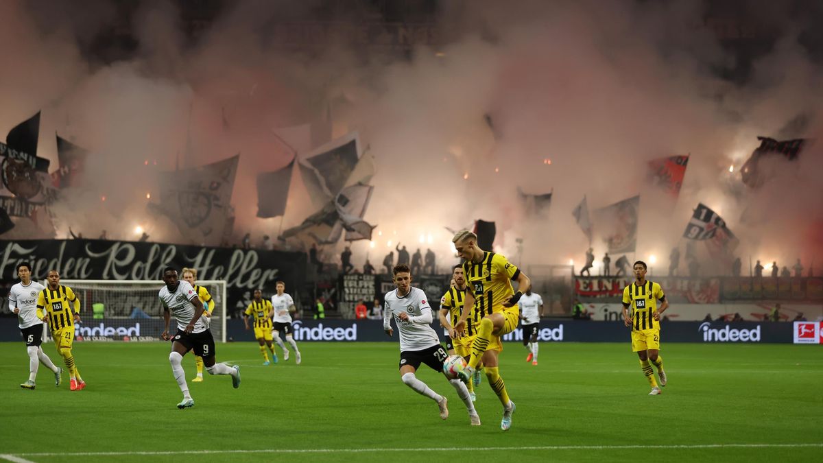 Nico Schlotterbeck  - Borussia Dortmund