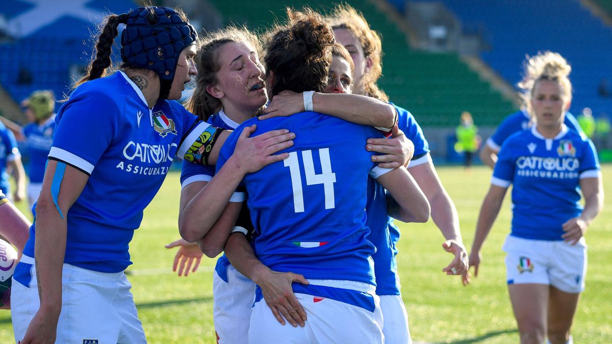 Le azzurre festeggiano per la meta di Manuela Furlan in Scozia-Italia - Sei Nazioni femminile donne 2021 - Imago pub not in FRA