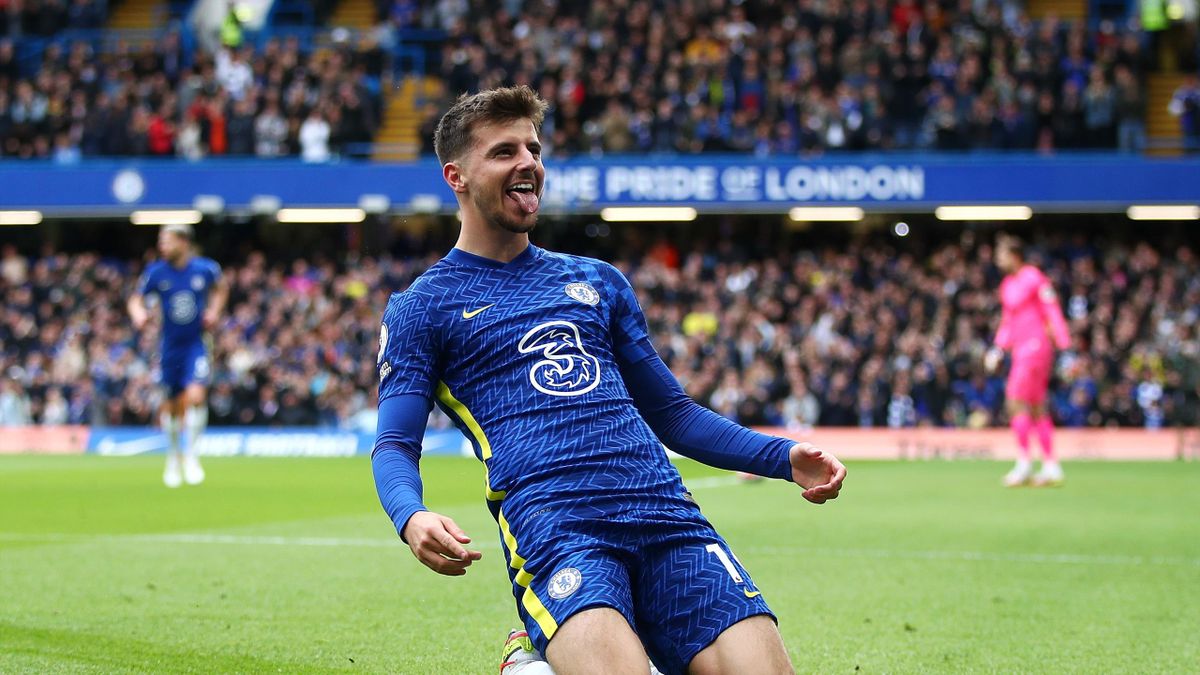 Mason Mount of Chelsea celebrates after scoring their side's first goal during the Premier League match between Chelsea and Norwich City at Stamford Bridge