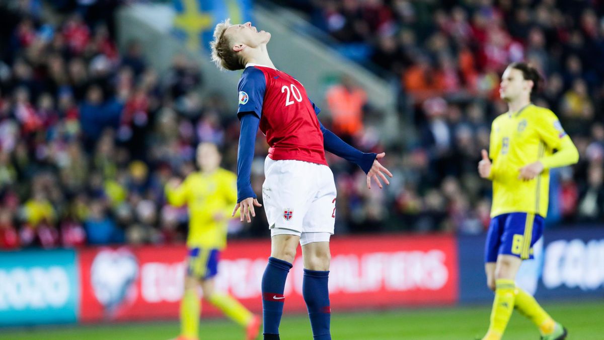 Norway´s Martin Odegaard reacts after missing a chance during the UEFA Euro 2020 qualifying football between Norway and Sweden in Oslo on March 26, 2019