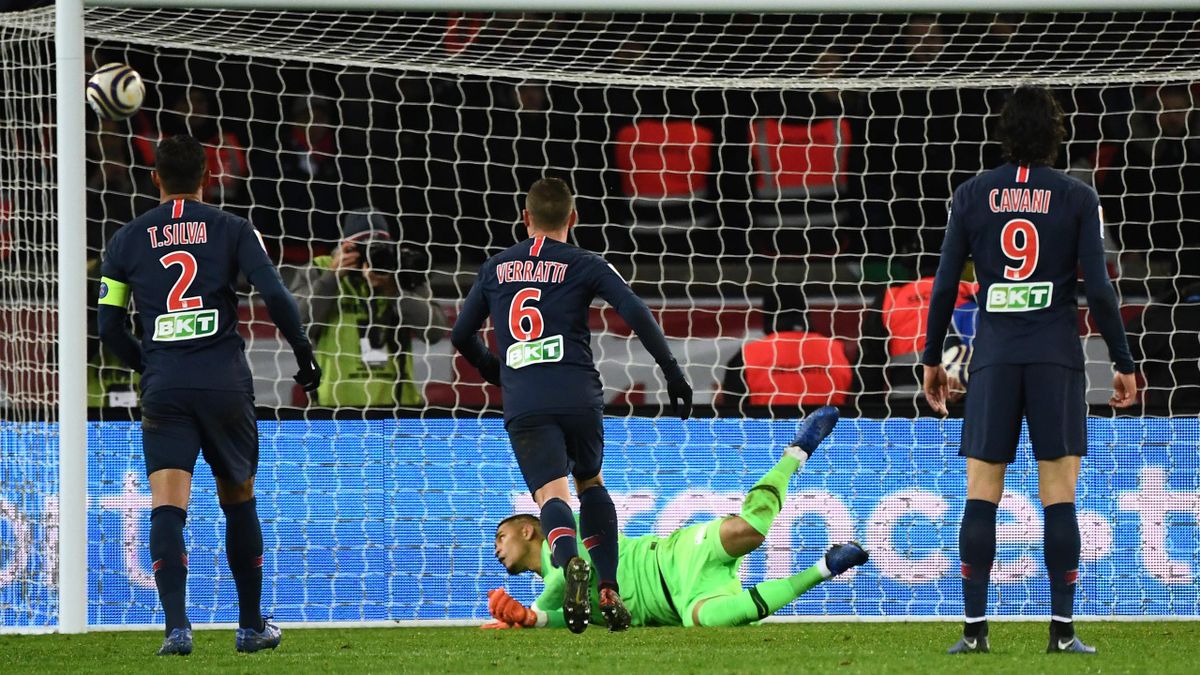 Coupe De La Ligue Guingamp Bat Le Psg En 1 4 1 2 Et Met Fin A Sa Serie D Invincibilite En Coupes Eurosport